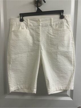 BEACHTIME by LULU B White Textured Bermuda Shorts